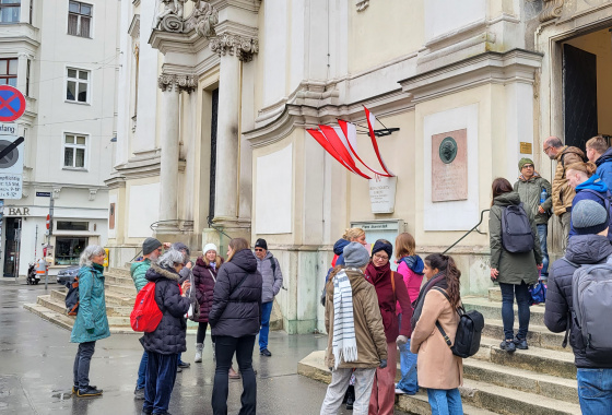 LET´S EXPLORE THE AREA AROUND VOTIV CHURCH AND THE OLD GENERAL HOSPITAL 16